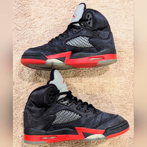 Air Jordan 4 "Bred" Satin - Picture 6 of 7